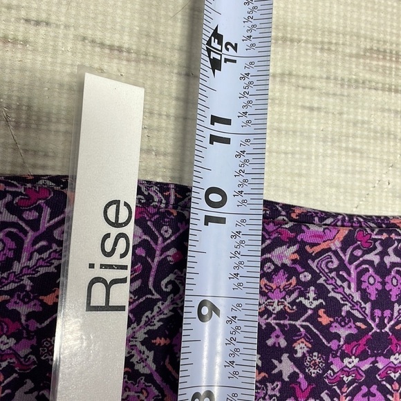 Athleta Leggings Crops Purple Floral Athleisure Activewear Size Small Tall - Picture 10 of 12